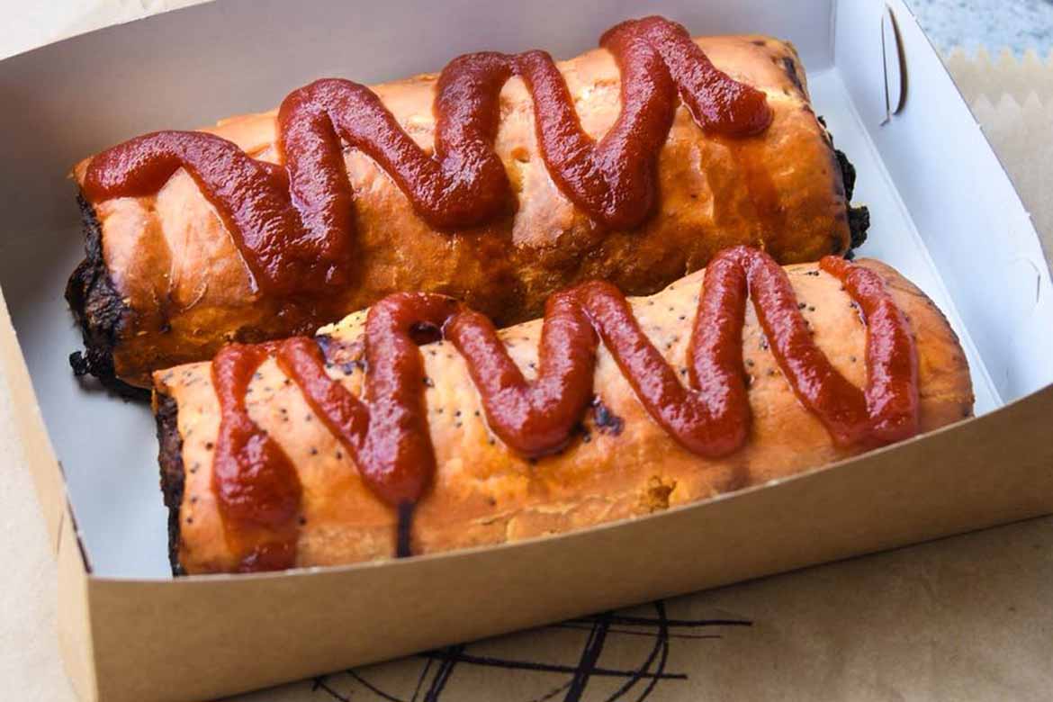 New Yorkers discover joy of Aussie sausage rolls