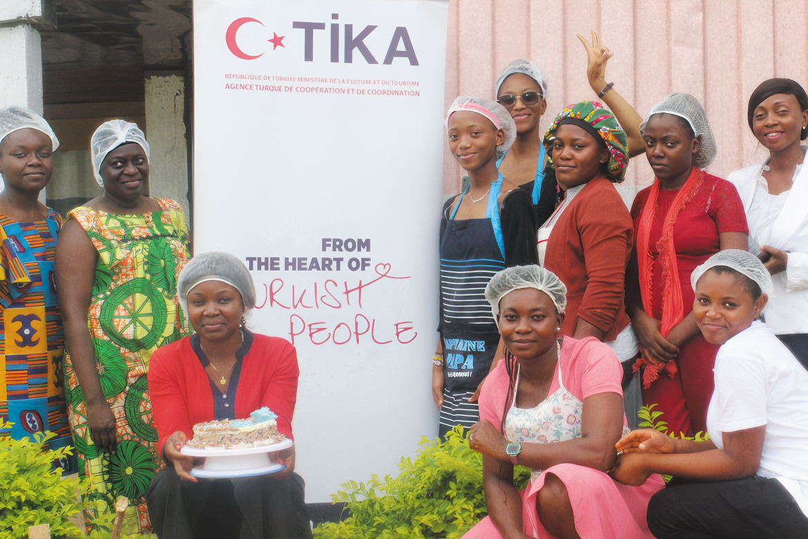 Pastry training provided to Cameroonian women (TİKA) (TIKA)