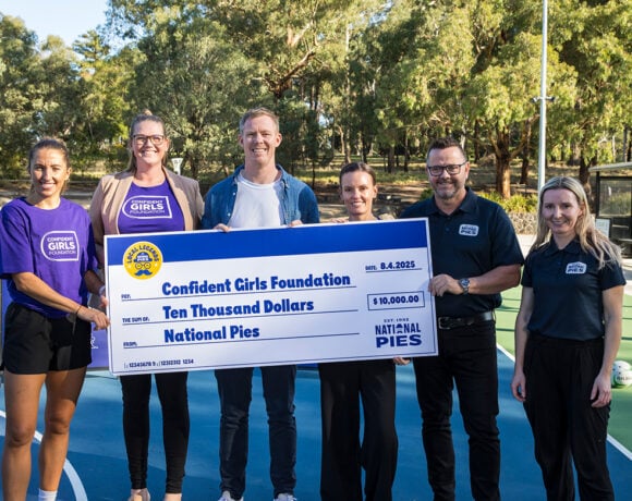 National Pies awards $10,000 grant to Confident Girls Foundation as part of its National Pies for Local Legends program (Photo: Melissa Hobbs)