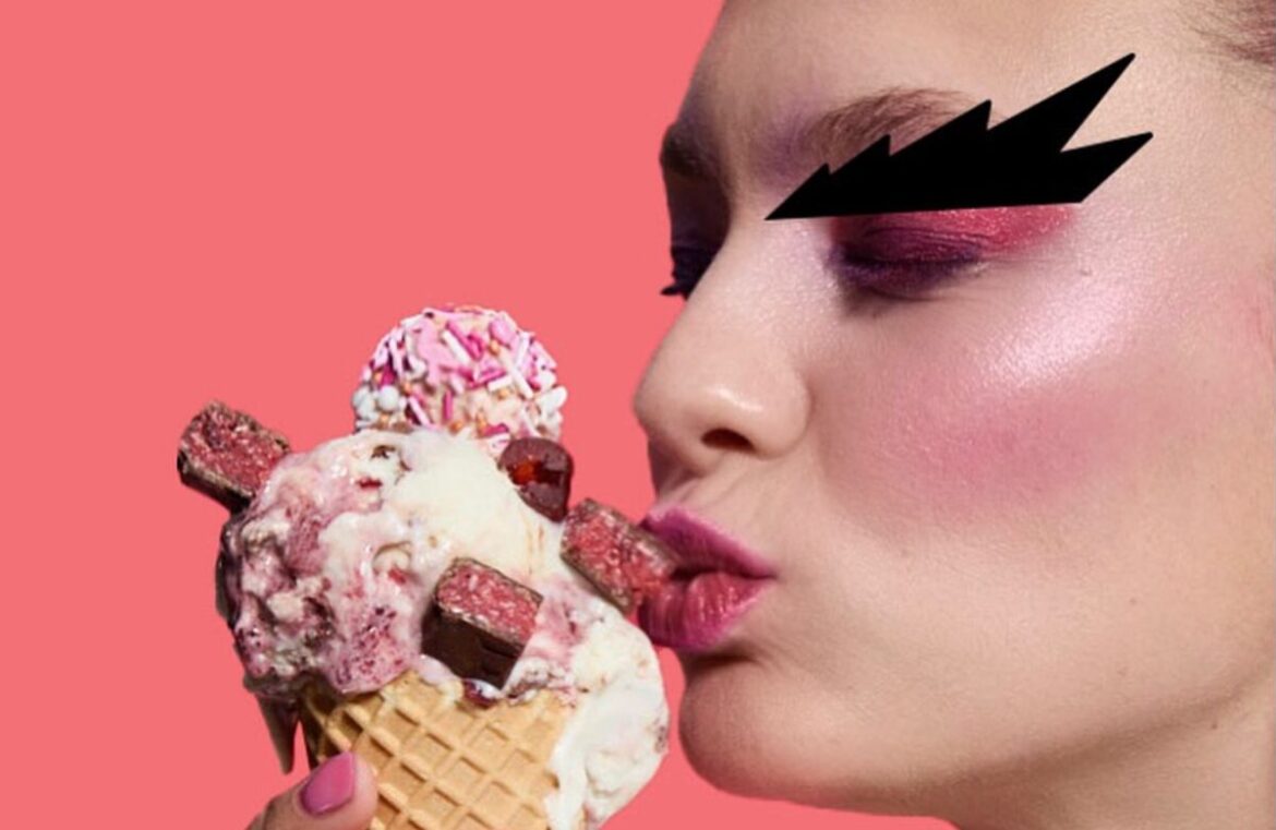 Tyra Banks SMiZE & DREAM