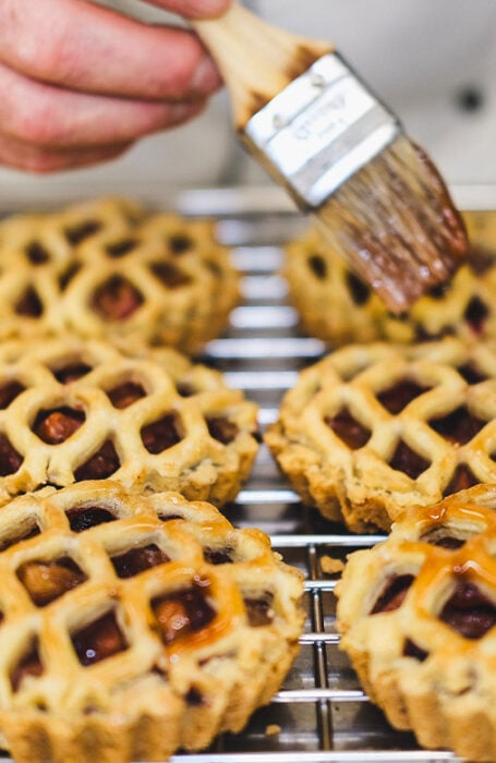 Apple and bramble pies