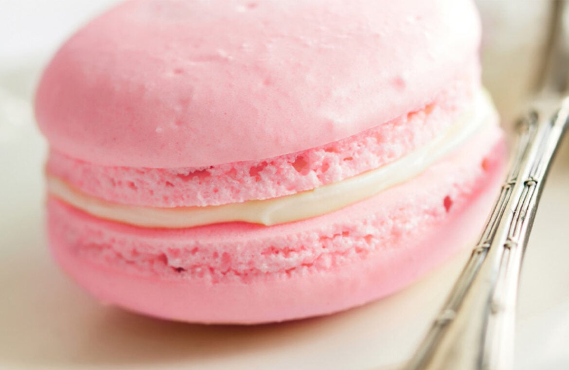 Champagne and rose macaron