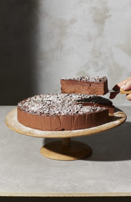 20240925_LFS_Sweet_Things_Chocolate_Arrack_Cake_025_Patricia_Niven 20240925_LFS_Sweet_Things_Chocolate_Arrack_Cake_025_Patricia_Niven