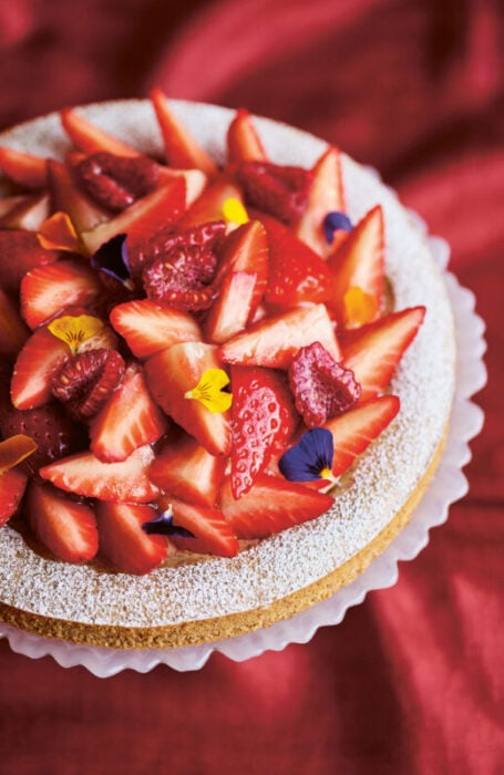 5529_Beyond_Baking_Philip_Khoury_Strawberry_Basket_Cake_015 5529_Beyond_Baking_Philip_Khoury_Strawberry_Basket_Cake_015
