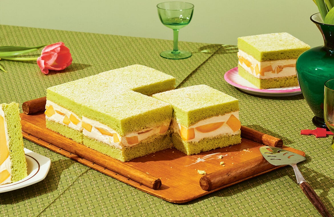 Pandan and mango sponge sandwich cake