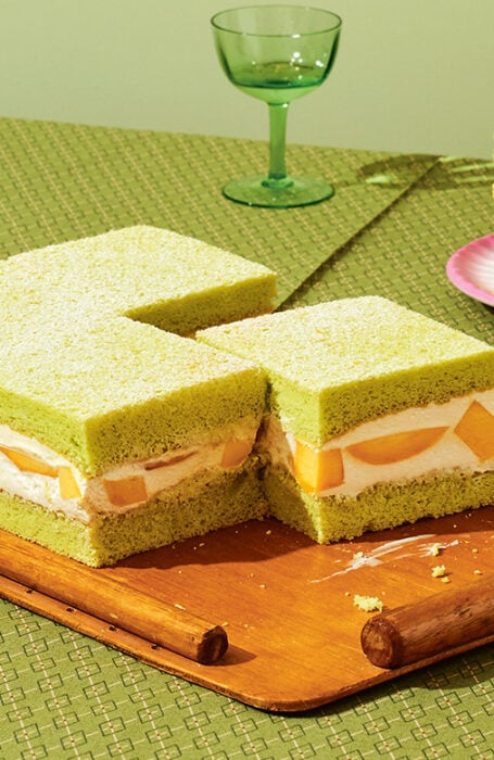 pandan and mango sponge sandwich Pandan and mango sponge sandwich cake