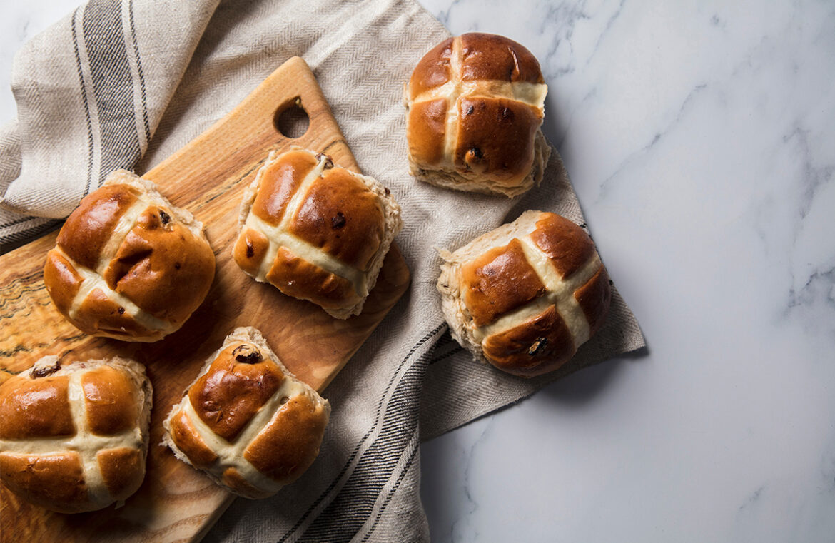 Choice named a chocolate hot cross bun from Woolworths as the best bun of 2026