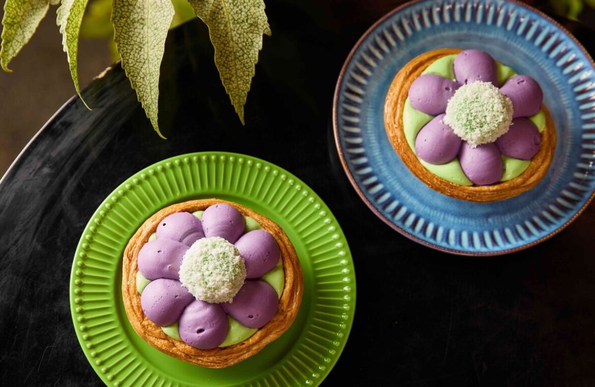 Flying Chillies' Pandan flower pie