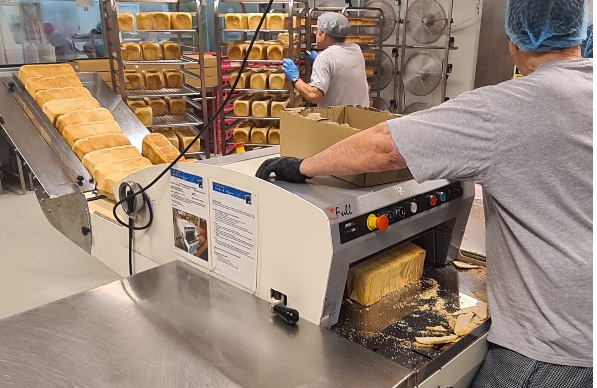 It's all hands on deck at Kareenga Bakery